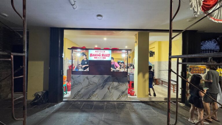 Renovasi Ruko Cikini Menteng Bakmi Roxy
